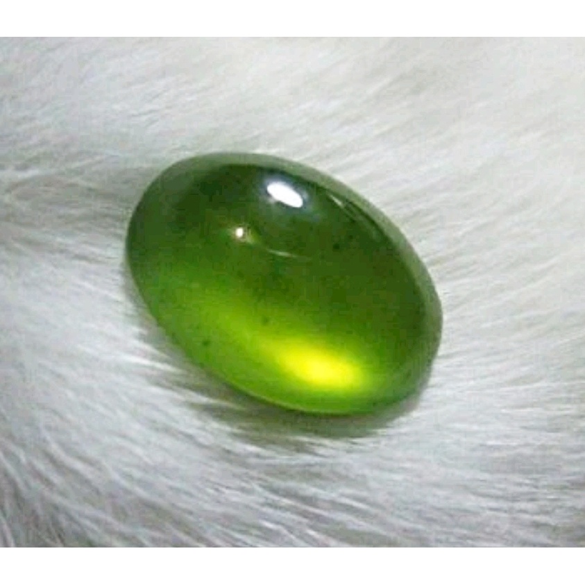 Natural Idocrase Sungai Dareh Pucuk Pisang HQ warna solid