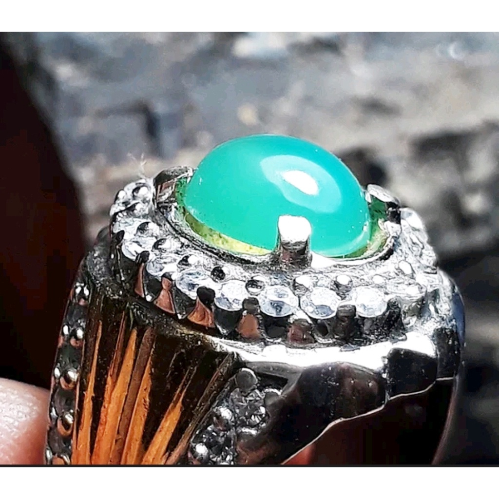 Bacan Doko Bluish green Super HQ  kristal giwang