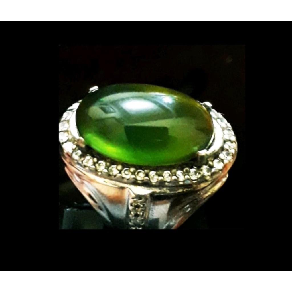 Natural Green Fire Opal Wonogiri