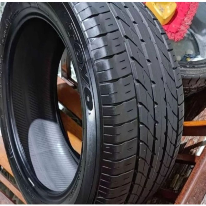 Ban Mobil Copotan Merek Yokohama Ukuran 235 50 R18 Second Tubles