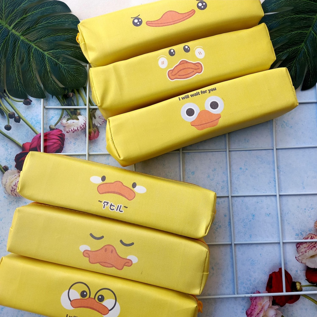 

Souvenir ultah Kotak Pensil Tempat Tulis Motif Bebek Kuning