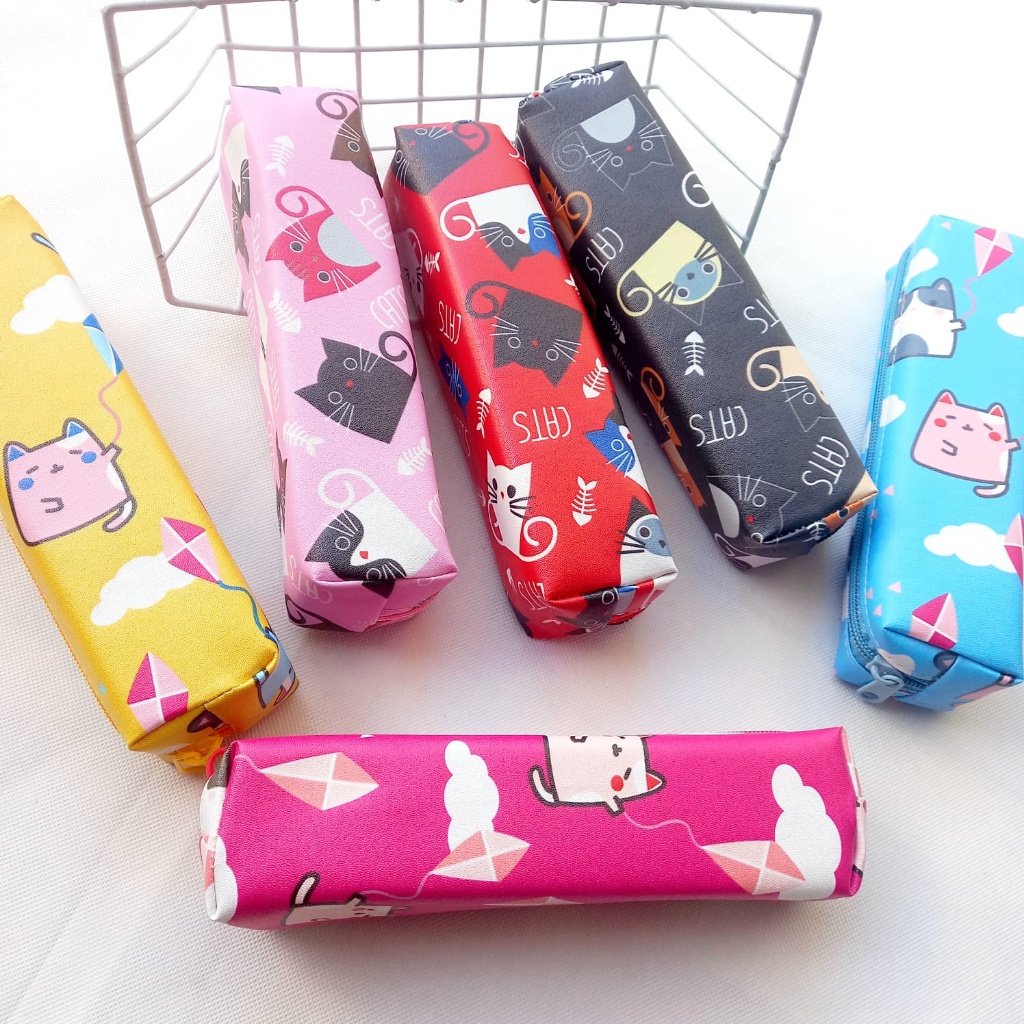 

Souvenir ultah Tepak Pensil Kotak Pensil Zipper Bag Motif Sweet Cat Lucu