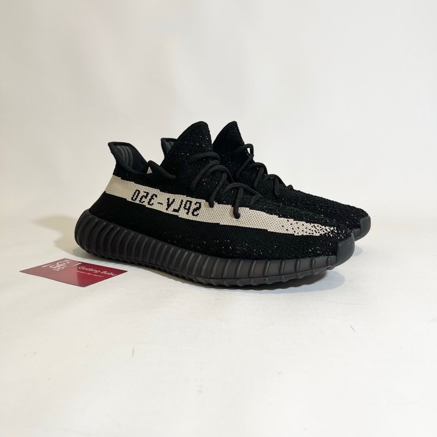 Sneakers Yeezy Boost 350 V2 Black Oreo Cream Sepatu Vv2
