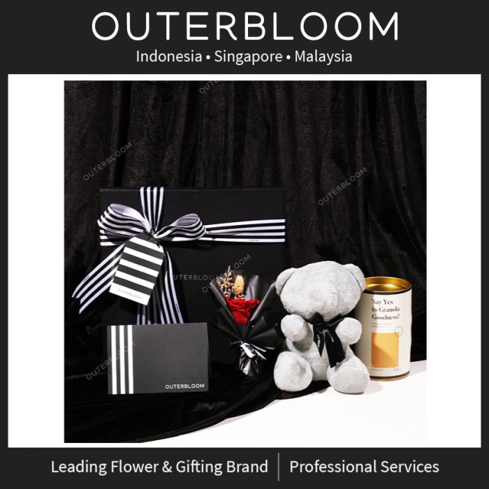 

Outerbloom - Outerbloom Be With Me Hampers - Hadiah Valentine