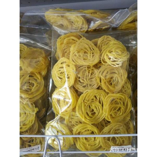 

1 BALL KERUPUK MIE KUNING isi (4 KG)