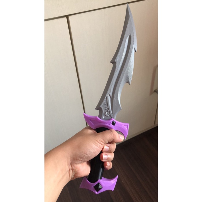 

Valorant weapon - Reaver Knife Life Size