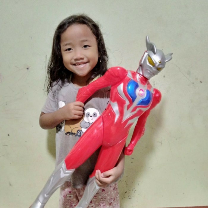 Mainan robot ultraman besar nyala dan suara - 67cm
