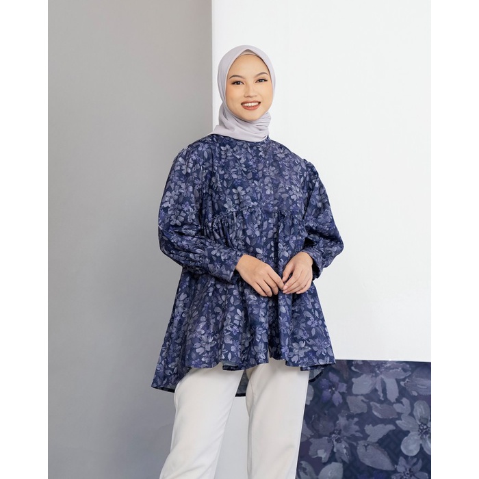 New ARSSCARF Bloom Ruffle Shirt - Navy - S