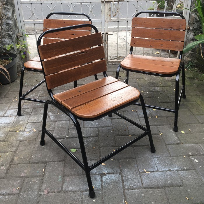 Kursi Kafe Besi Kayu Pendek