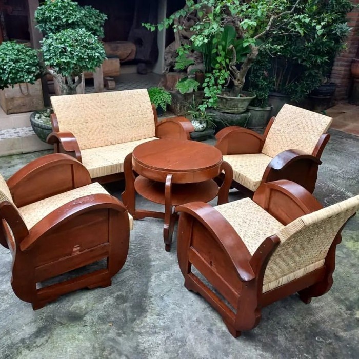 Kursi Sedan Kayu Rotan Babon Angkrem Jadul Antik