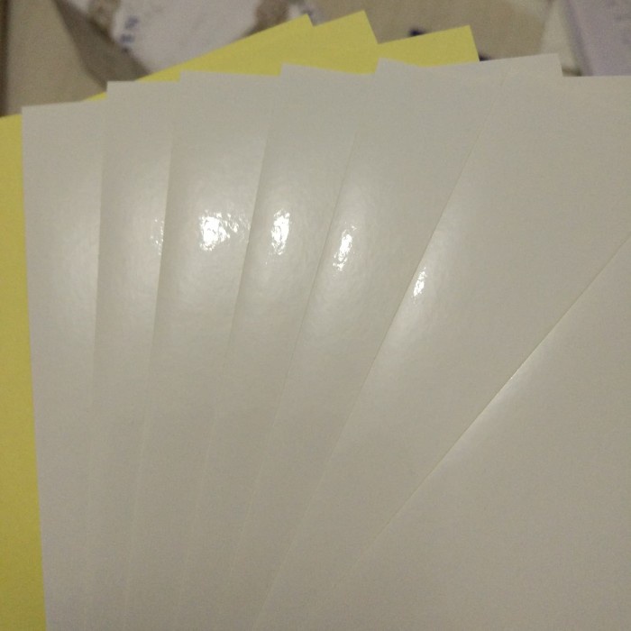 

Kertas stiker glossy A4 isi 100 lembar