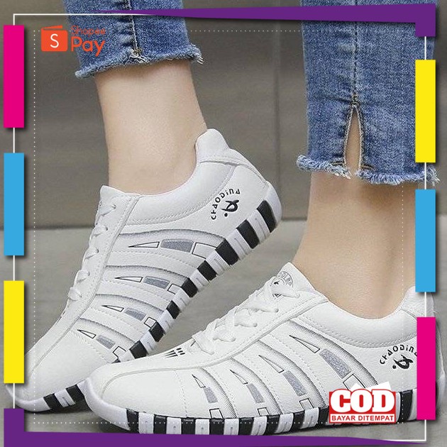 Sepatu Kets Wanita Import Sepatu Sneakers Yz Sepatu Sport Casual Polos -  Hitam 42