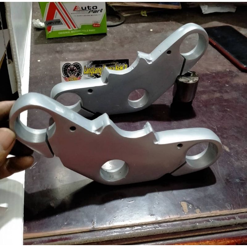 T atas ninja R/Rr/kupu-kupu segitiga atas ninja /segitiga atas ninja R/Rr