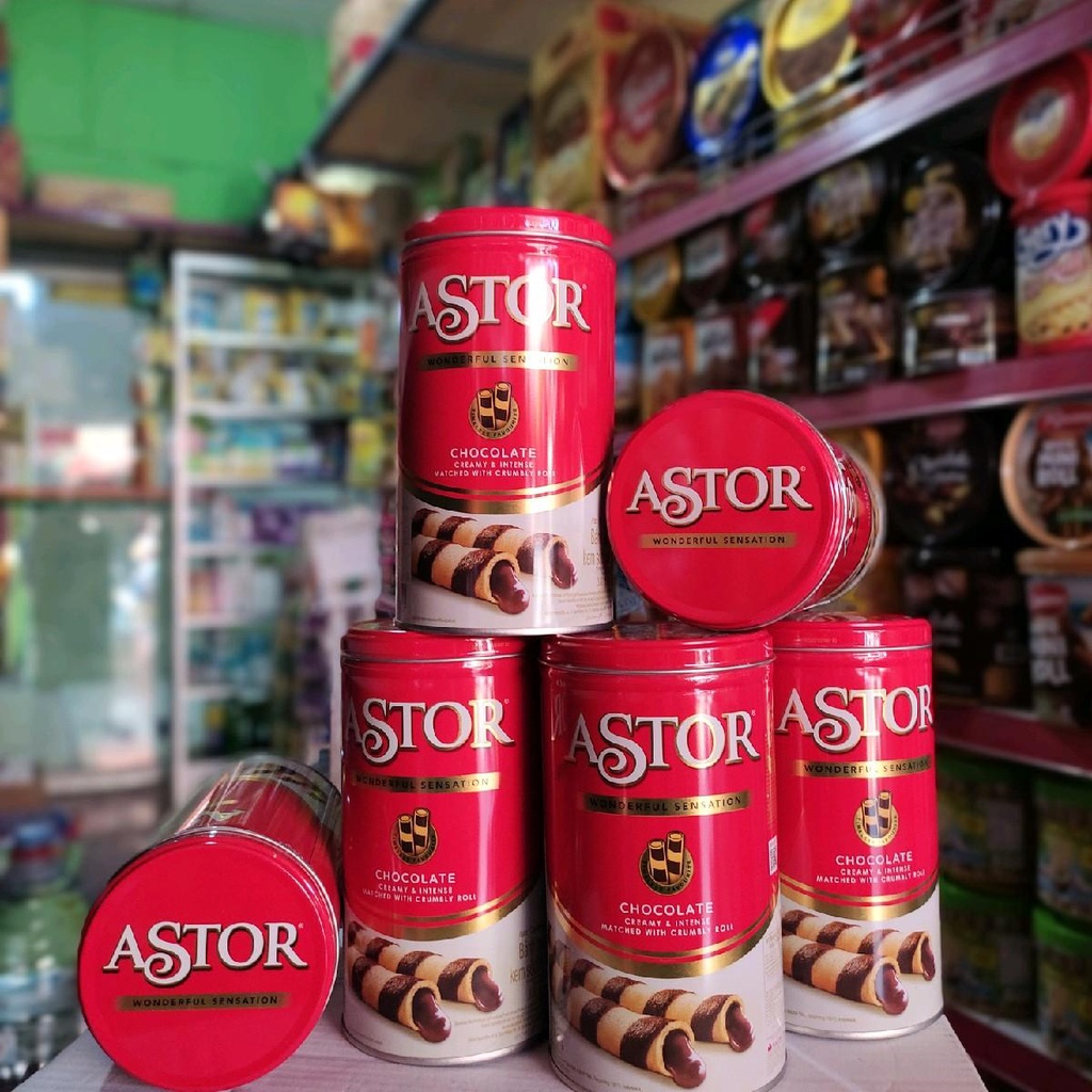 

PROMO Astor Wafer Roll Asli Kaleng 330g