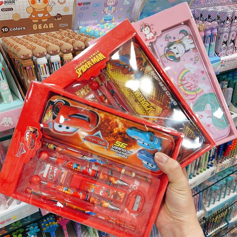 

OS - Murah - STATIONERY SET CEWEK COWOK 3356 | SET ALAT TULIS KARAKTER | CARS | SPIDERMAN | HK | DORAEMON | PERLENGKAPAN TULIS ANAK SEKOLAH LUCU | KADO ANAK CEWEK | KADO ANAK COWOK | ATS | ATK | ALAT TULIS