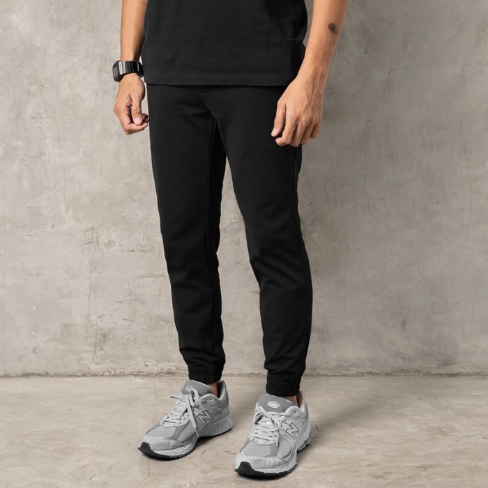 New  Uniqlo Ezy Smart Ankle Jogger Pants - Black, S