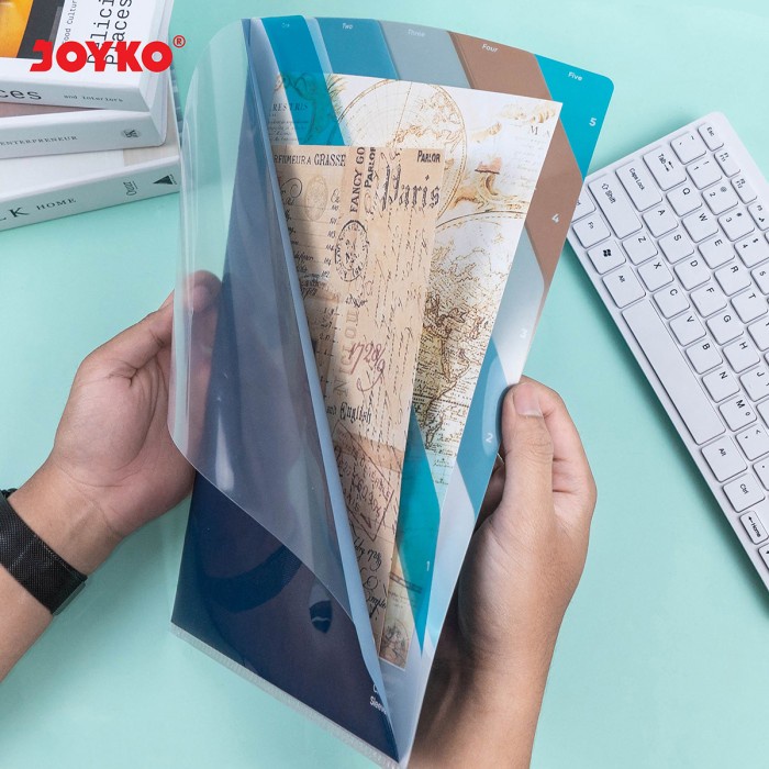 

Joyko Clear Sleeve F4 5 POCKETS / Map L Dokumen Joyko 5 Slot CS-12-F4 alat tulis kantor atk