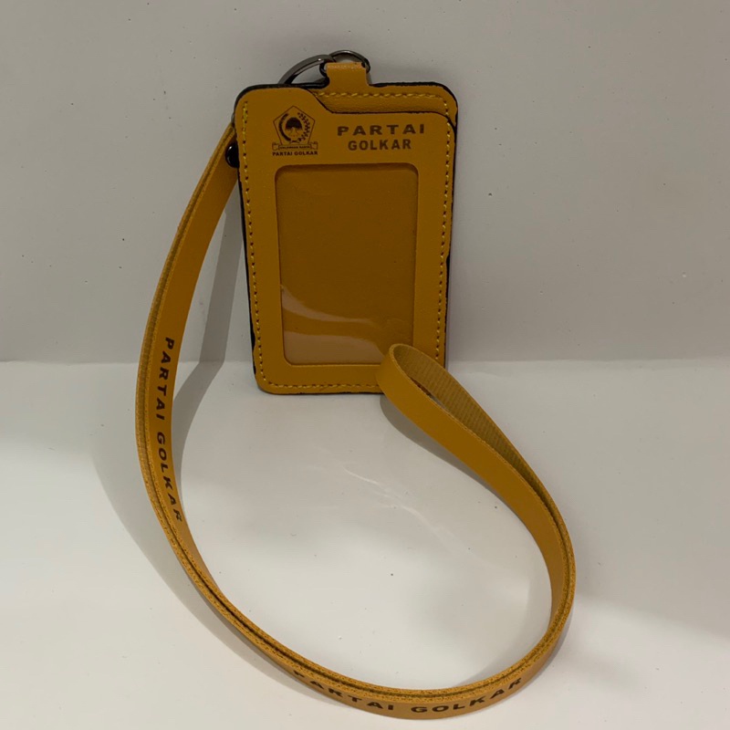 

ID CARD HOLDER PARTAI GOLKAR LANYARD KULIT PARTAI GOLKAR