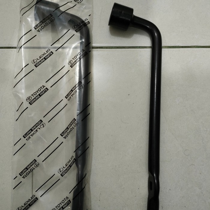 kunci roda 21 innova fortuner yaris vios pajero semua tahun original