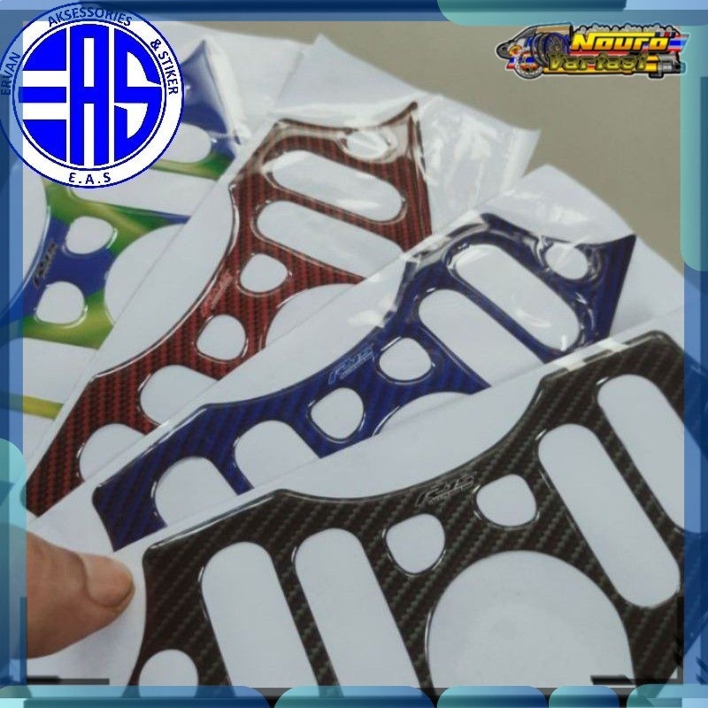 Stiker Emblem yamaha R15 segitiga V3   bagus