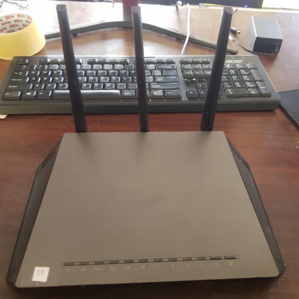 NETGEAR R7000 Nighthawk AC1900 Smart WiFi Dual Band Gigabit Router