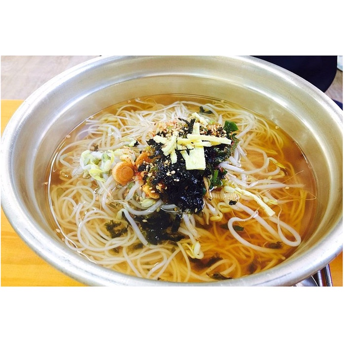 

WHEAT NOODLE / KUKSU / MI BIHUN KOREA 500GR OTTOGI