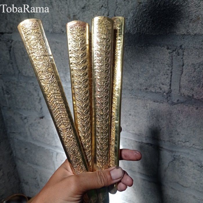 

pendok patrem jogja panjang 25cm tebal 0.3mm antik