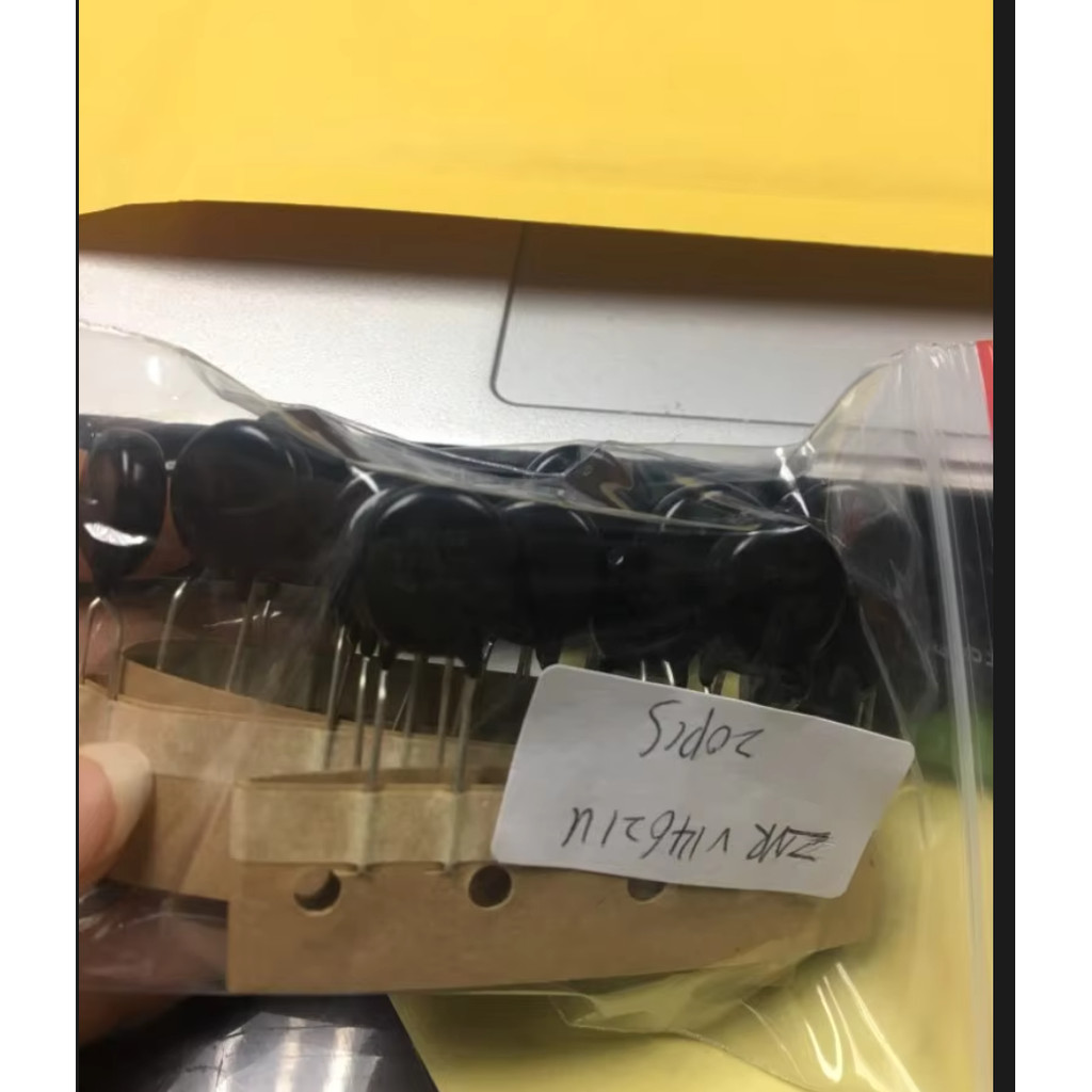 20PCS Original brand new ERZVGED621  varistor ZNR V14621U 14D621 14K621 14MM  620V