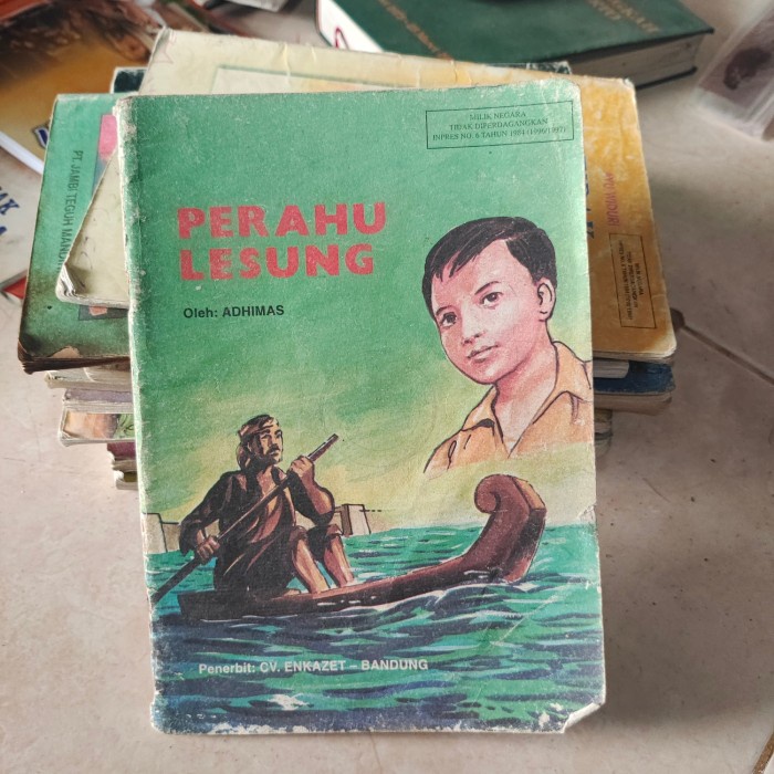 PERAHU LESUNG