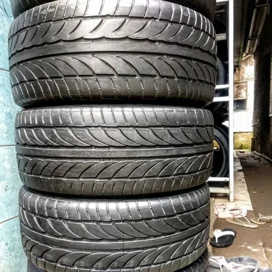 ban mobil ukuran 215/45 R17