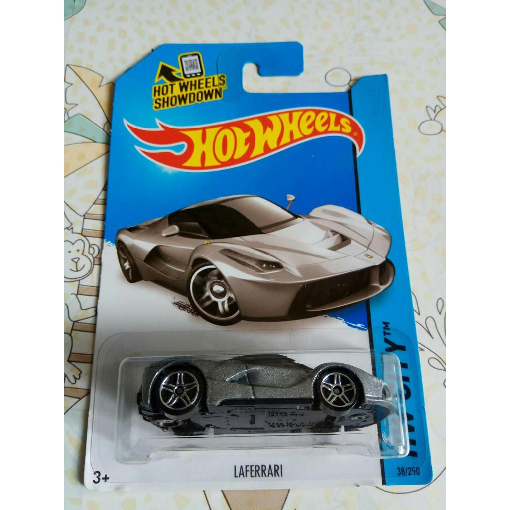 Hot Wheels - Laferrari Silver HW City