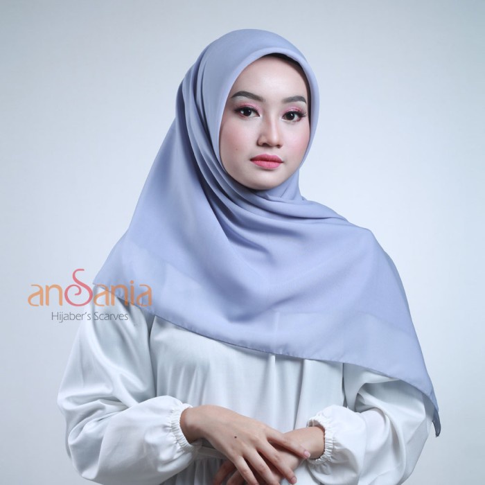 Ansania Hijab Bella Square Warna Biru Langit Kerudung Segi Empat Polos - Biru Langit