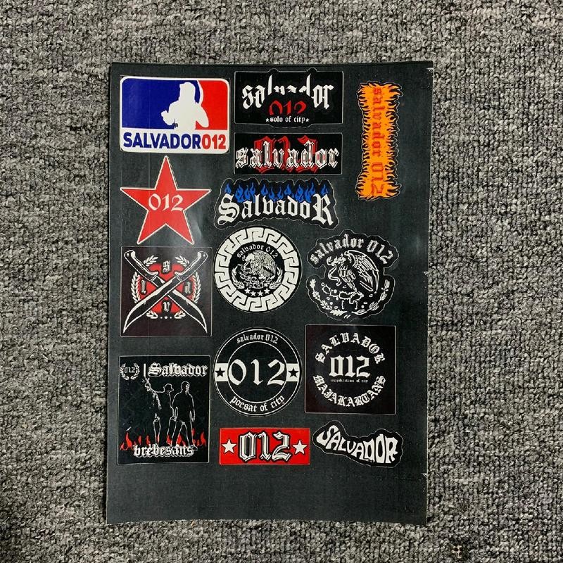 

Stiker Salvador Isi 14 Pcs - Stiker Anti Air Cocok Digunakan Untuk Hiasan Helm - HP By Break Rules