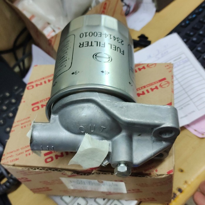 Bracket Filter Solar Atas Dudukan filter solar Hino Lohan 500 Genuine berkualitas