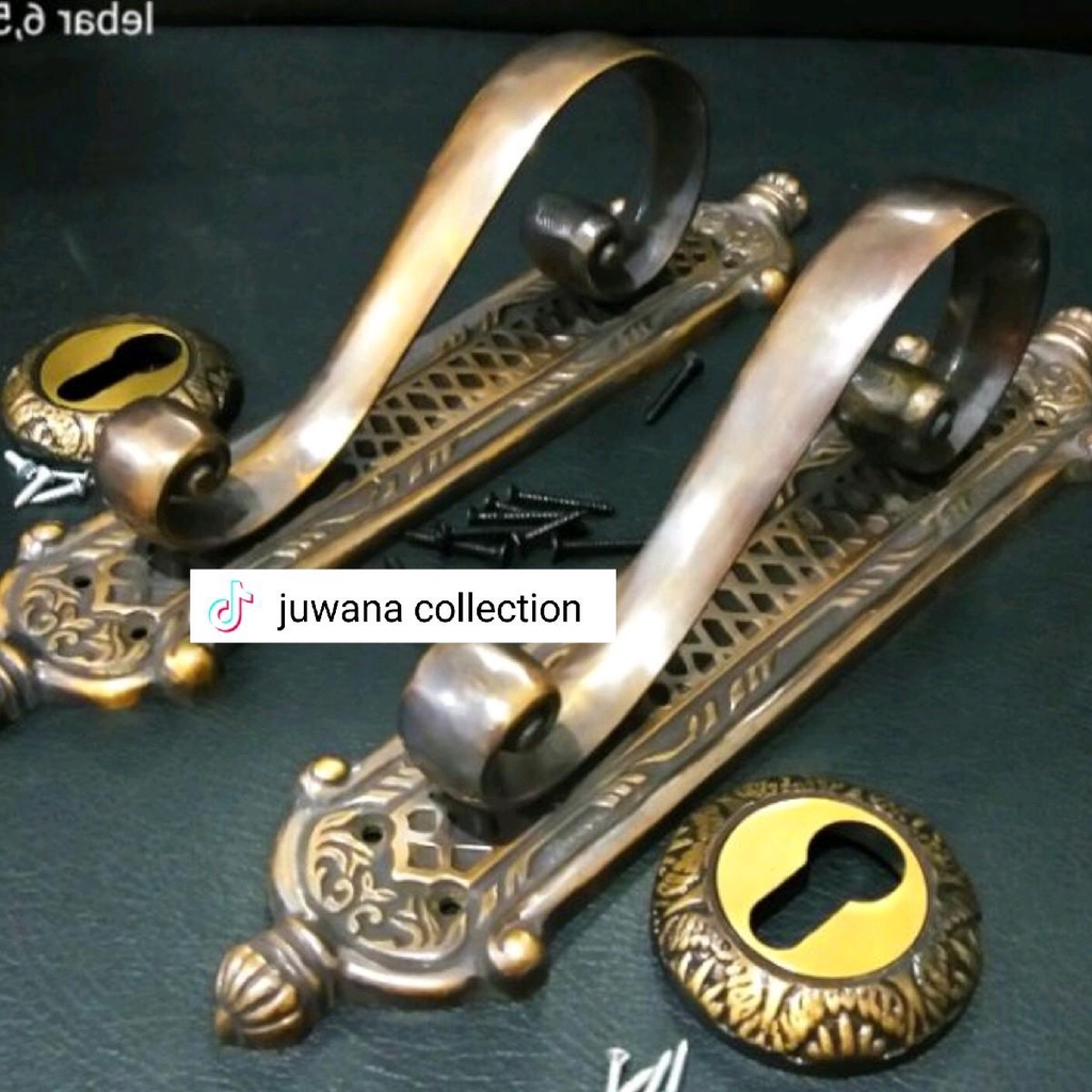 Handle Pintu. Gagang Pintu Kuningan Antik Klasik