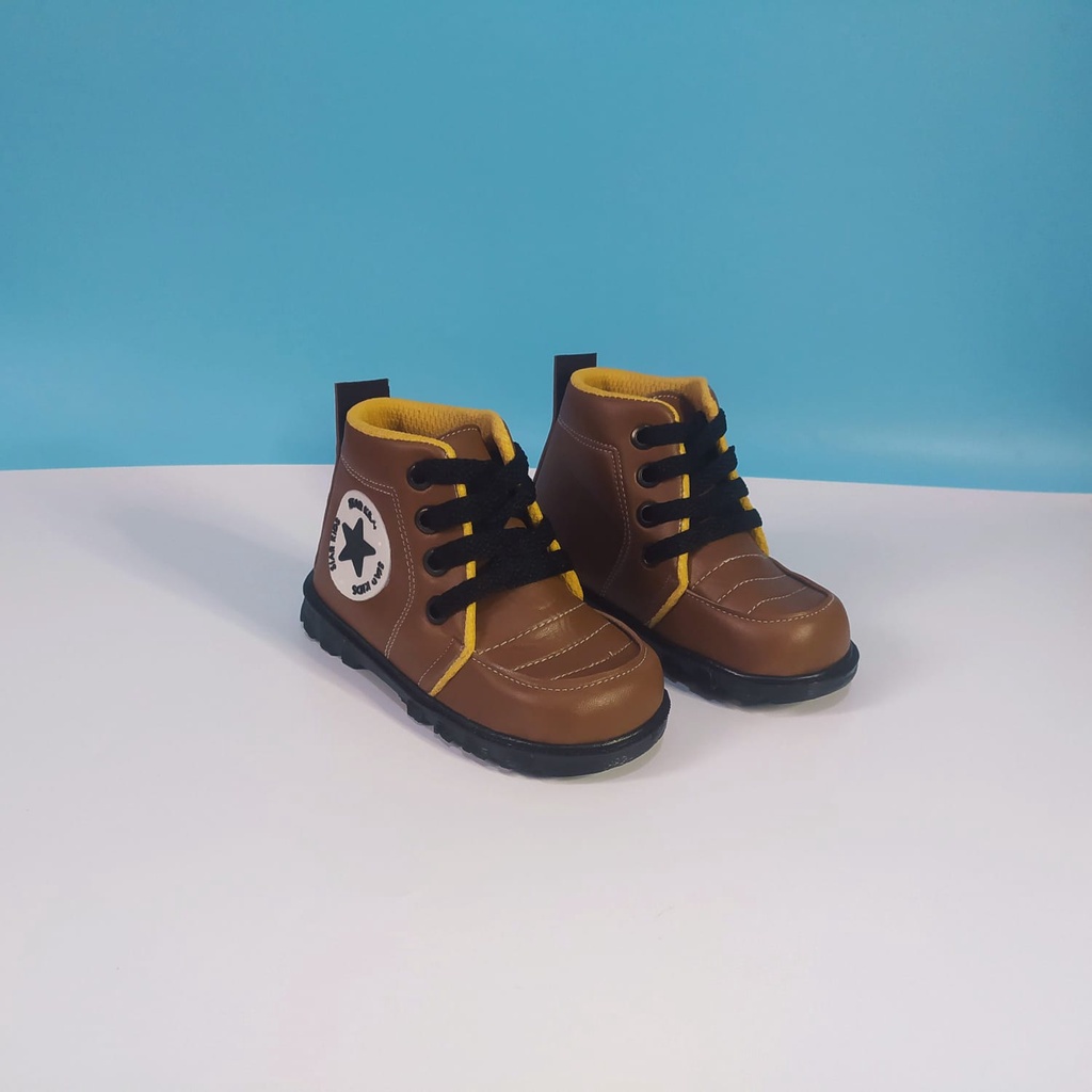 Sepatu sneakers anak laki-laki boots usia 1 - 2 tahun model tali