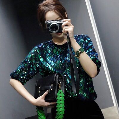 Fish scale sequin short sleeved large t-shirt