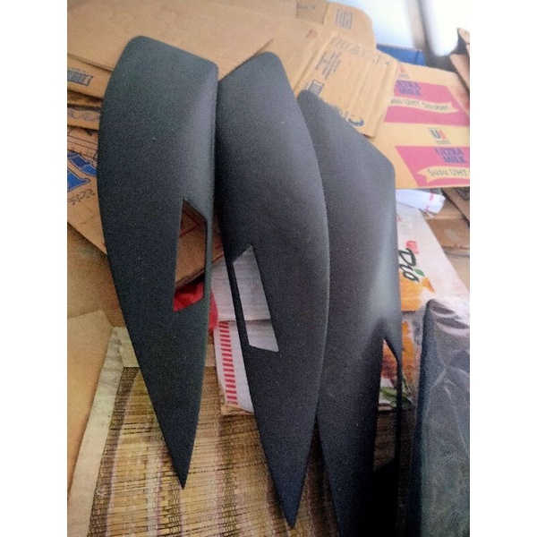 elied/mata sipit ertiga