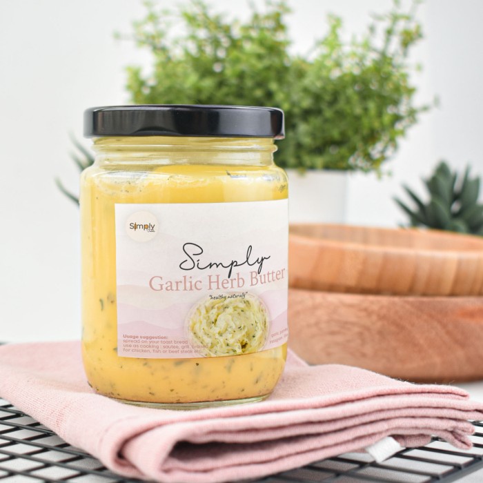 

Simply Garlic Herb Butter 250 Gr