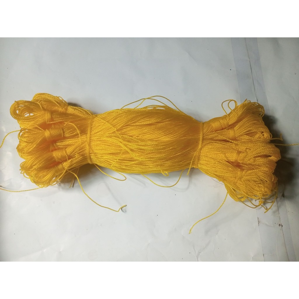 

Tali Benang Tampar Kenur Tukang SEAGULL 1mm 1Pack 1Pak 1Slop 1Plastik Isi 20 IKAT