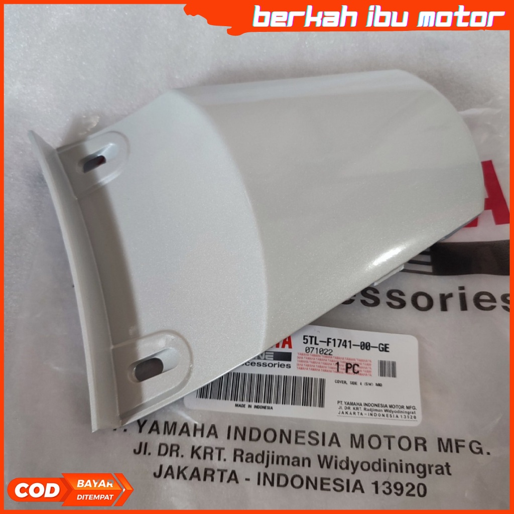 DM135 Sambungan Body Cover Tail Putih Yamaha Mio 5TL-F1741-00-GE ORIGINAL