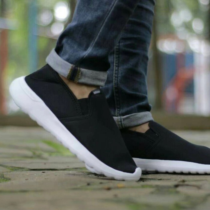 SALE -SEPATU PRIA SLIP ON UKURAN JUMBO ADIDAS CLOUDFOAM BIG SIZE 46 47 48 - HITAM SOL PUTIH, 46- 1.2