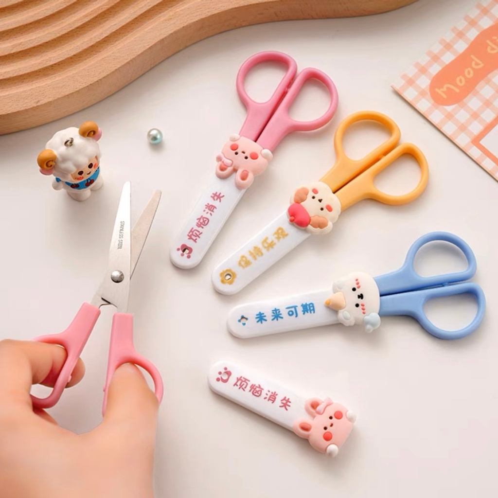 

Gunting Anak Fancy Aman dengan Tutup (1pc)