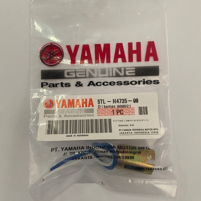 Fiting Lampu Stop Belakang Yamaha
