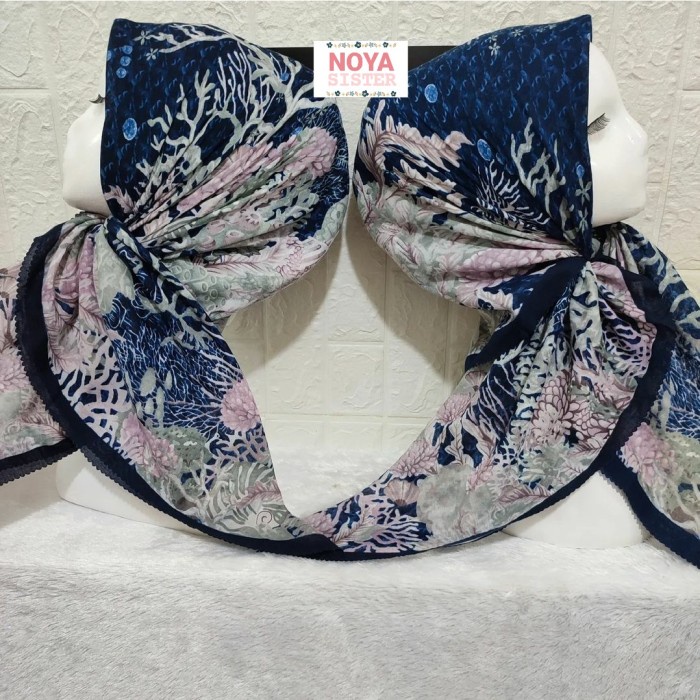 Hijab kerudung segiempat motif biru navy jilbab voal premium Lacercut
