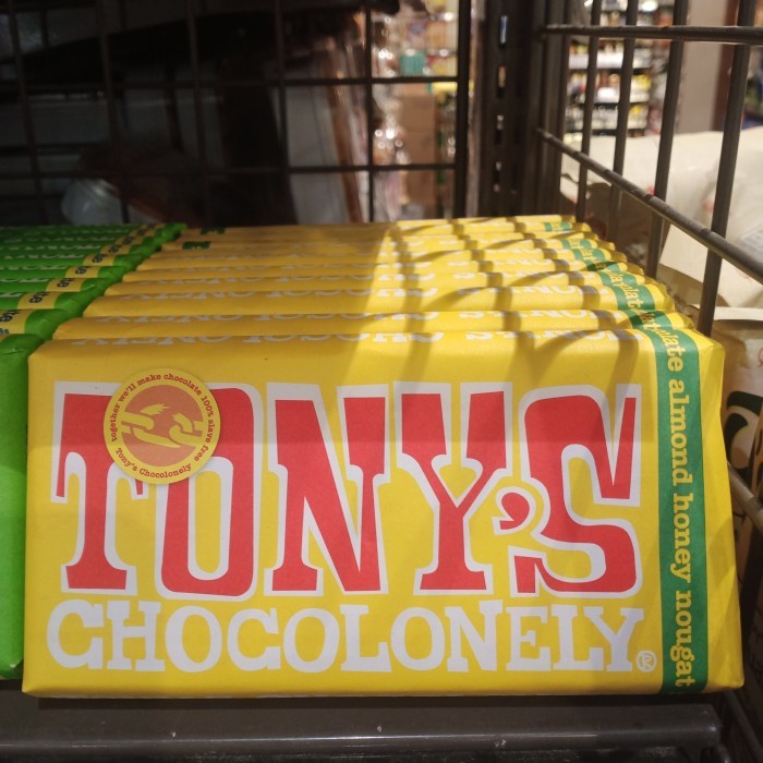 

Tony's Milk Chocolate Almond Honey Nougat 180gr - Cokelat Import