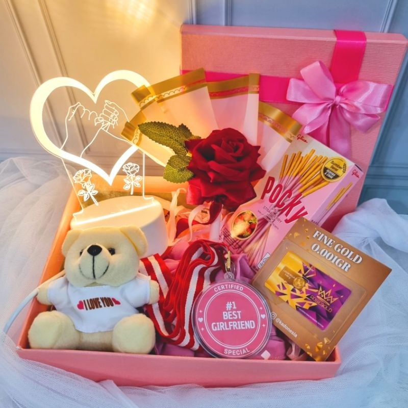 

PREMIUM Kado Cewek / Hampers Anniversary / Hadiah Ulang Tahun Cewek
