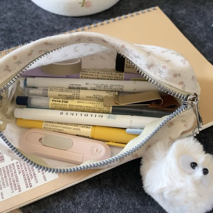 

Mismi Aera Pencil Case Wanita Stylish Flower Pattern Kotak Pensil Sekolah Perempuan Trendy - PC9A