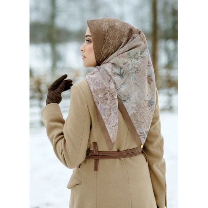 HIJAB BUTTONSCARVES DISNEY'S FROZEN VOAL SQUARE - WOOD