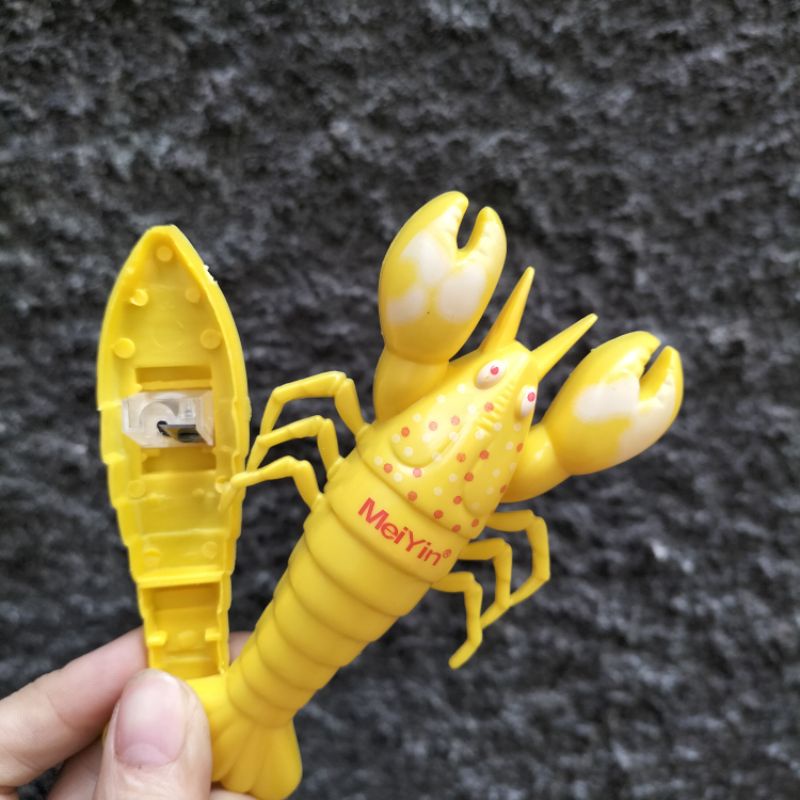 

Rautan fancy LOBSTER
